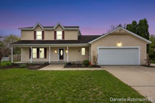 3460 Sunnyhill Street Ne, Plainfield Twp, MI 49341