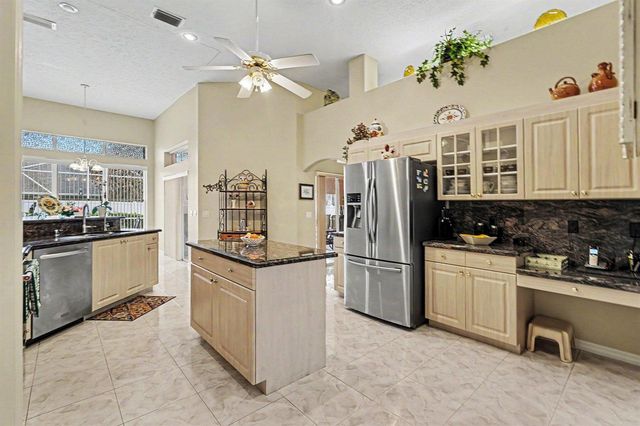 3306 SE Ford Lane SE, Port St. Lucie, FL 34984