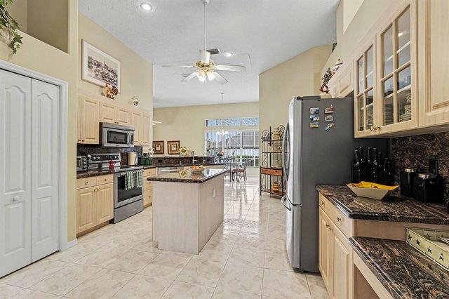 3306 SE Ford Lane SE, Port St. Lucie, FL 34984