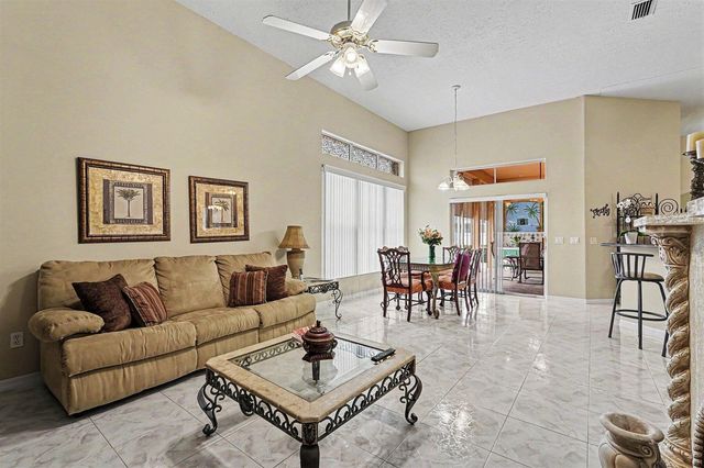 3306 SE Ford Lane SE, Port St. Lucie, FL 34984