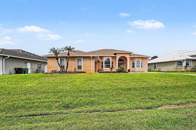 3306 SE Ford Lane SE, Port St. Lucie, FL 34984