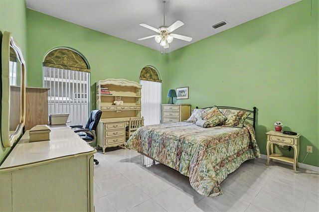3306 SE Ford Lane SE, Port St. Lucie, FL 34984