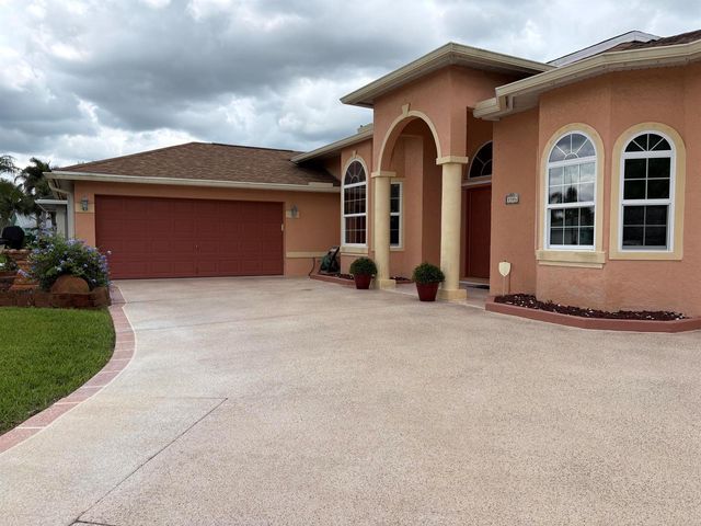3306 SE Ford Lane SE, Port St. Lucie, FL 34984