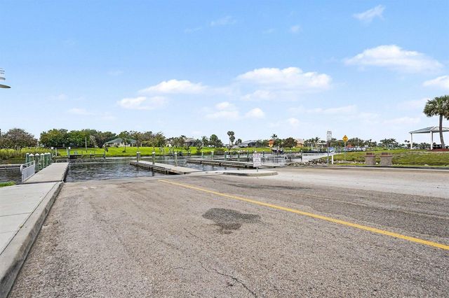 3306 SE Ford Lane SE, Port St. Lucie, FL 34984