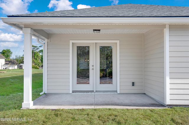 116 SEVILLA STREET Street, East Palatka, FL 32131