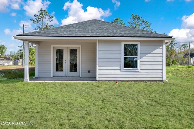 116 SEVILLA STREET Street, East Palatka, FL 32131