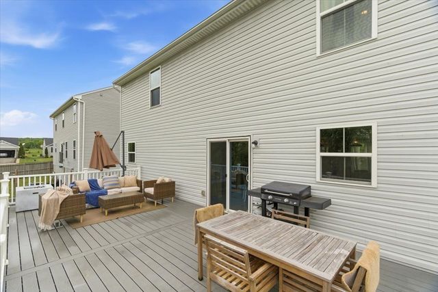 209 Scarlet Dr, Plum Boro, PA 15239