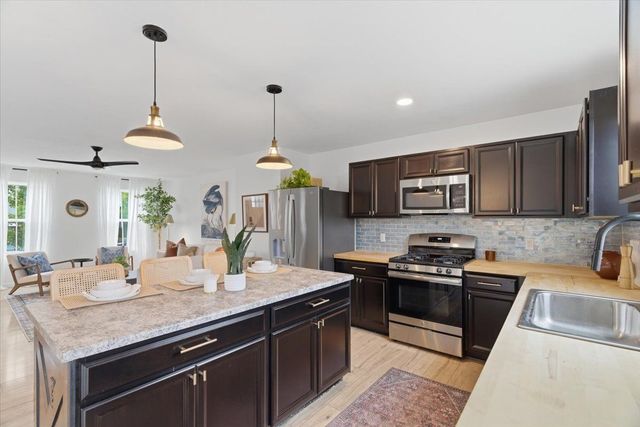 209 Scarlet Dr, Plum Boro, PA 15239