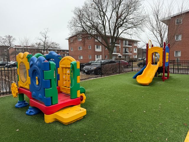 10111 Old Orchard Court 102, Skokie, IL 60076