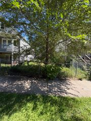 8137 S MUSKEGON Avenue, Chicago, IL 60617