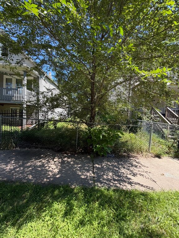 8137 S MUSKEGON Avenue, Chicago, IL 60617