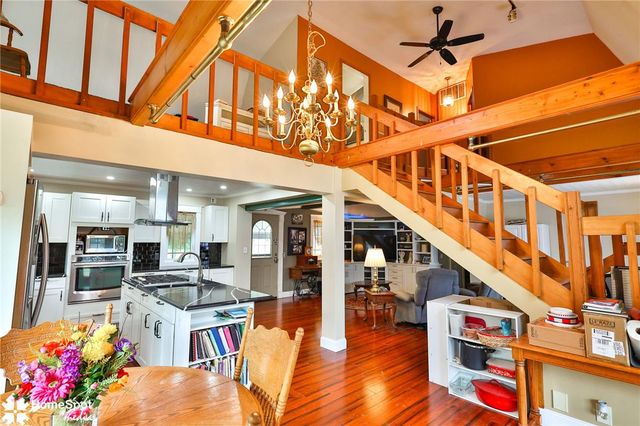 525 Rocky Valley Road, Springfield Twp, PA 18951