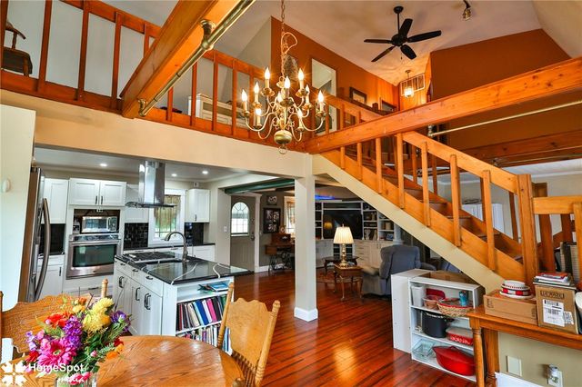 525 Rocky Valley Road, Springfield Twp, PA 18951