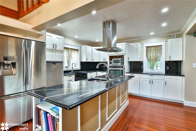 525 Rocky Valley Road, Springfield Twp, PA 18951