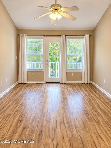 35 Ironwood Court, Middletown, NJ 07748