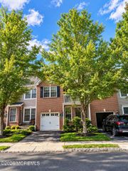 35 Ironwood Court, Middletown, NJ 07748