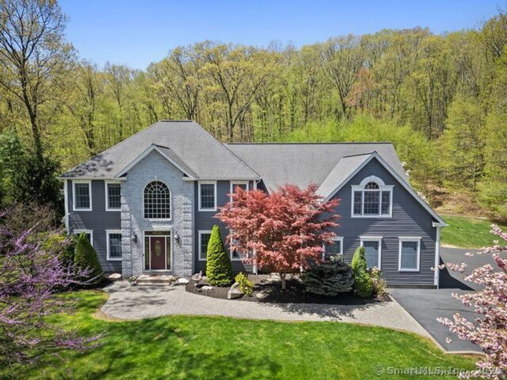 420 Winding Ridge, Southington, CT 06489