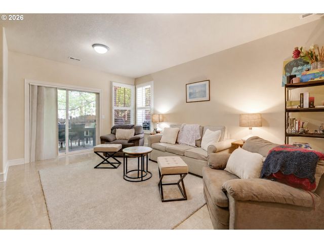 4798 AUBURN Ln, Lake Oswego, OR 97035