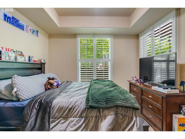 4798 AUBURN Ln, Lake Oswego, OR 97035