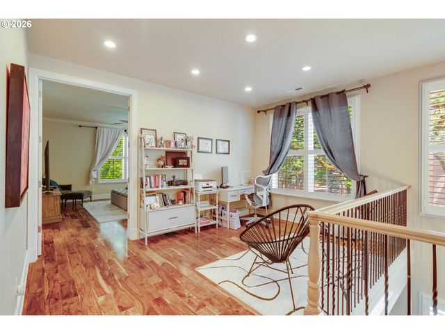 4798 AUBURN Ln, Lake Oswego, OR 97035