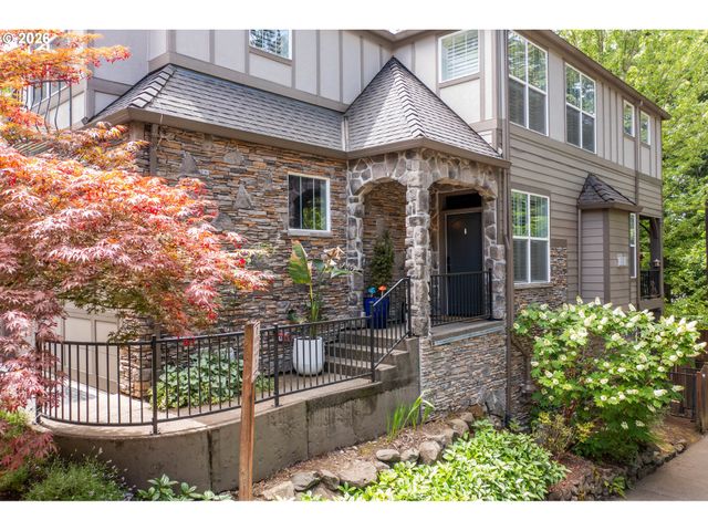 4798 AUBURN Ln, Lake Oswego, OR 97035