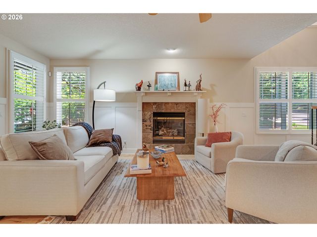 4798 AUBURN Ln, Lake Oswego, OR 97035