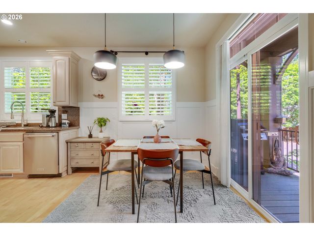 4798 AUBURN Ln, Lake Oswego, OR 97035