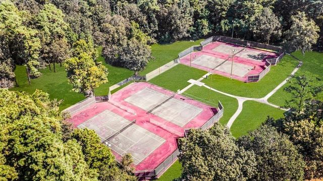 414 Binnacle Way, Crosby, TX 77532