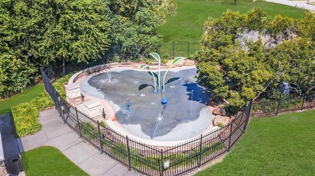 414 Binnacle Way, Crosby, TX 77532