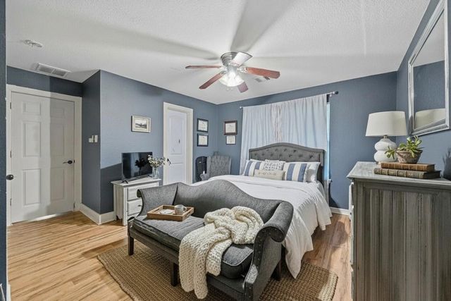 414 Binnacle Way, Crosby, TX 77532