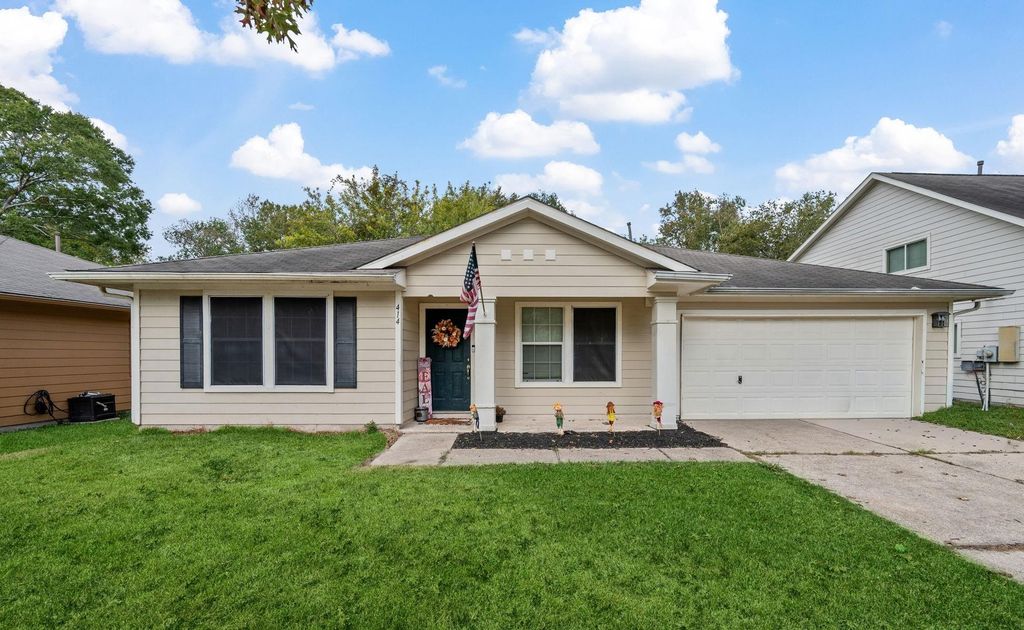 414 Binnacle Way, Crosby, TX 77532