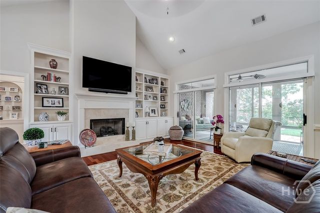 3 Oak Park Place, Savannah, GA 31405