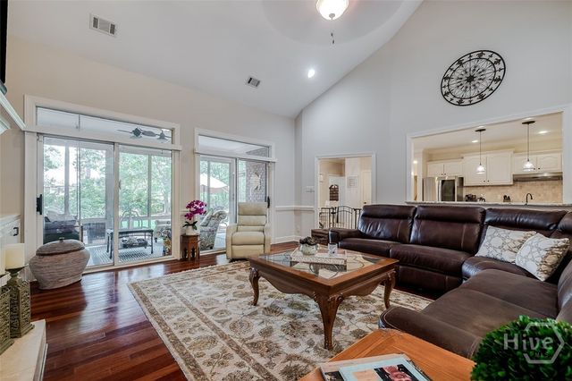 3 Oak Park Place, Savannah, GA 31405
