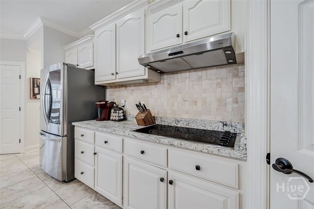 3 Oak Park Place, Savannah, GA 31405