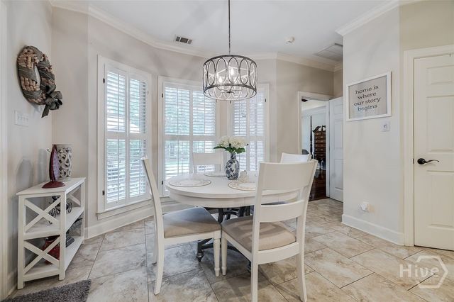 3 Oak Park Place, Savannah, GA 31405