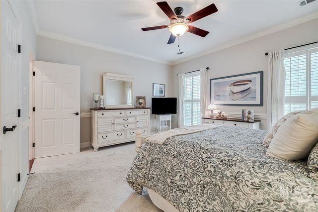 3 Oak Park Place, Savannah, GA 31405