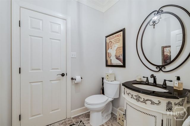 3 Oak Park Place, Savannah, GA 31405