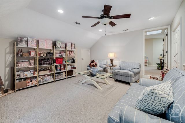 3 Oak Park Place, Savannah, GA 31405