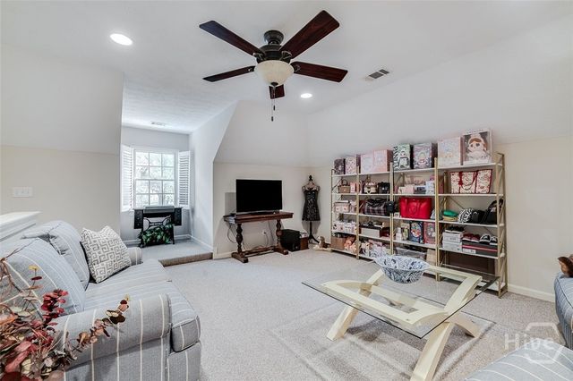 3 Oak Park Place, Savannah, GA 31405