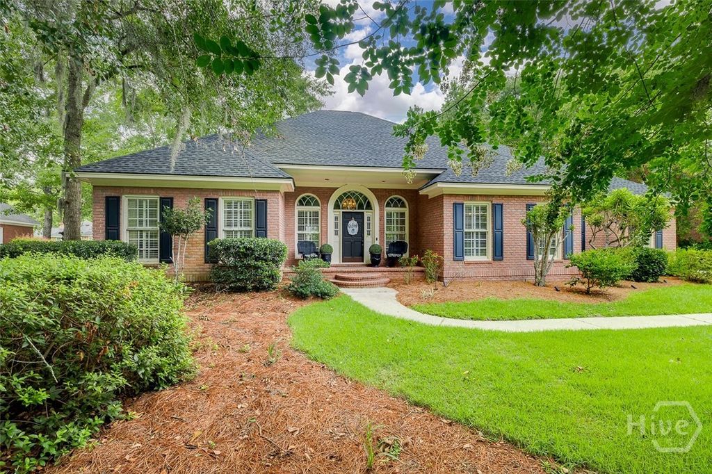 3 Oak Park Place, Savannah, GA 31405