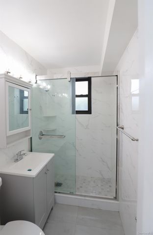 138-18 28th Road 1F, Flushing, NY 11354