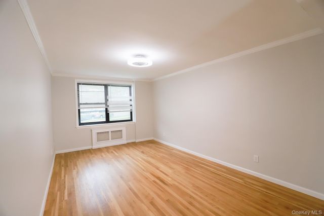 138-18 28th Road 1F, Flushing, NY 11354