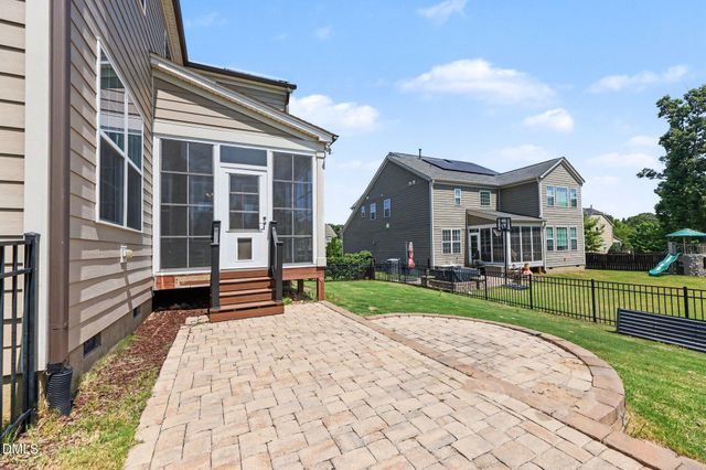 105 Demond Circle, Cary, NC 27513