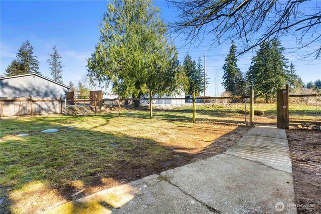 7003 44th Avenue E, Tacoma, WA 98443
