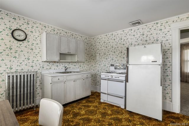 35 N Corona Avenue, Valley Stream, NY 11580