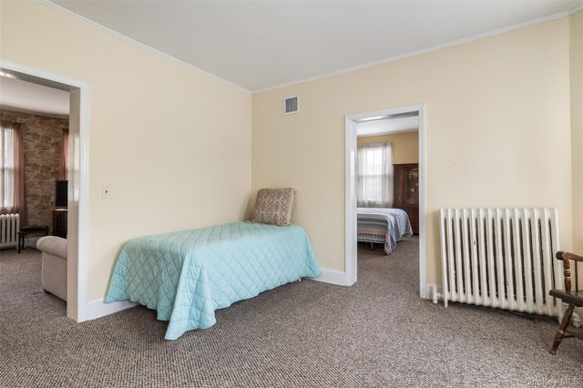 35 N Corona Avenue, Valley Stream, NY 11580