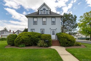 35 N Corona Avenue, Valley Stream, NY 11580