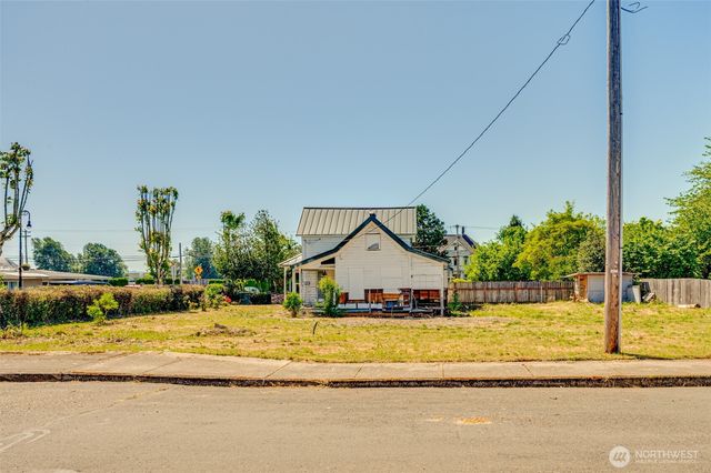 512 Davidson Avenue, Woodland, WA 98674