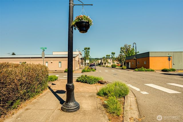 512 Davidson Avenue, Woodland, WA 98674