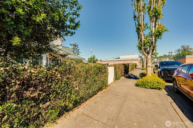 512 Davidson Avenue, Woodland, WA 98674